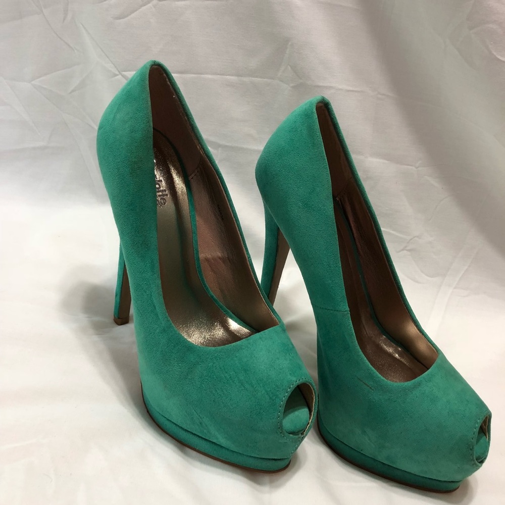Charlotte Russe  teal heels